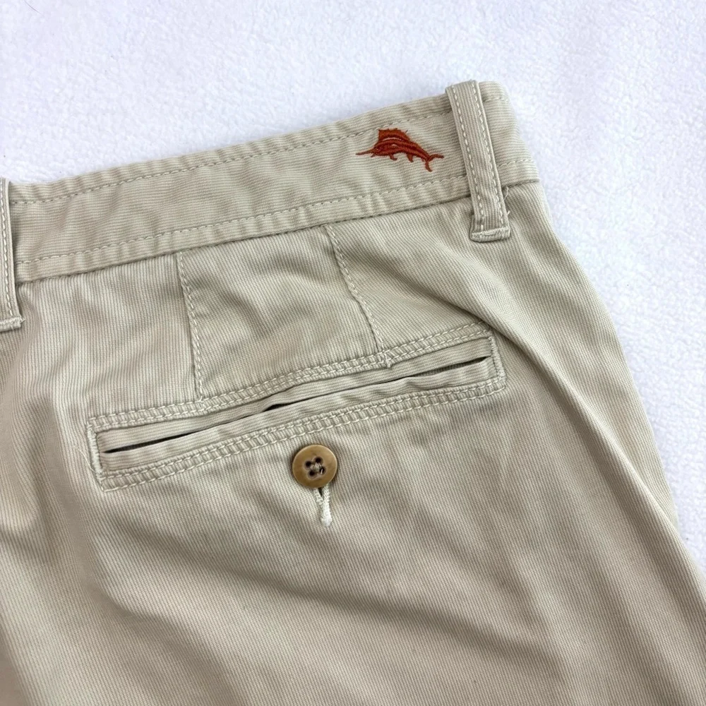 Tommy Bahama Beige Flat Front Chino Golf Walking Cotton Shorts Size 36
